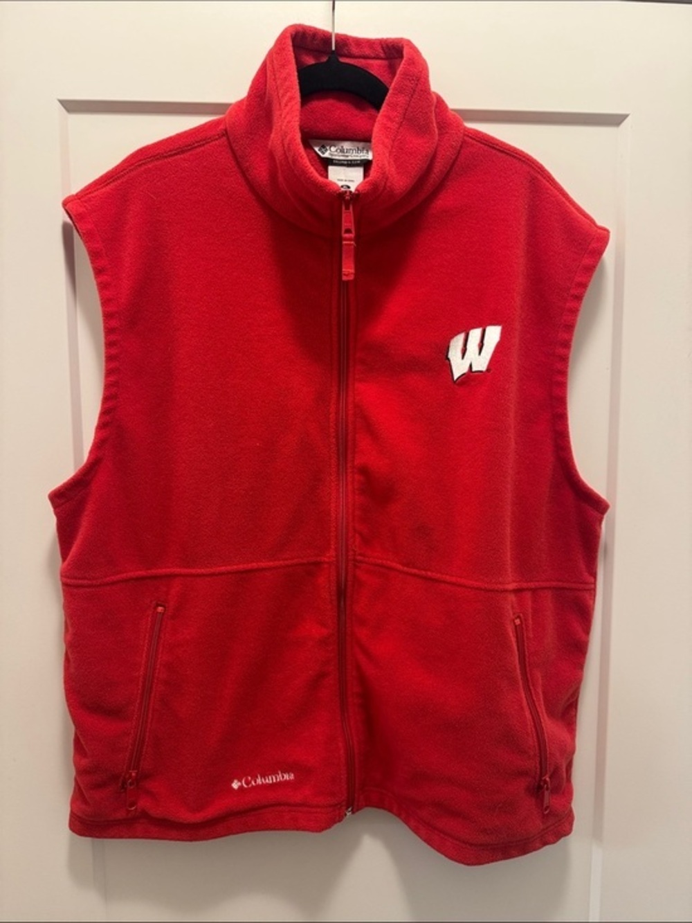 Columbia Red Fleece Zip Up Vest with Wisconsin Logo. XL. Like New!